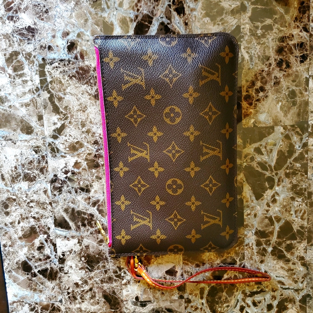 Louis Vuitton Clutch